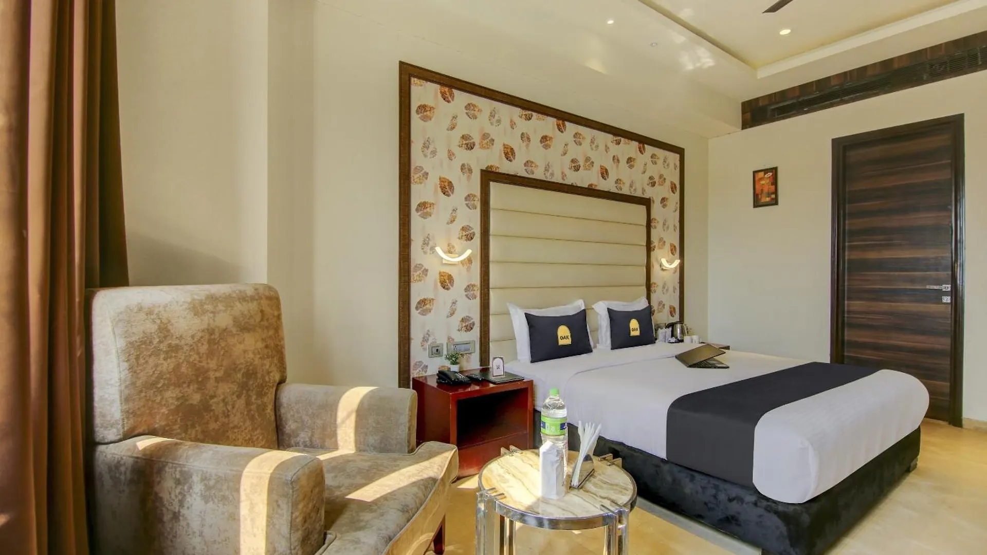 Townhouse Oak Hotel C Pearls Delhi   Delhi (National Capital Territory of India)
