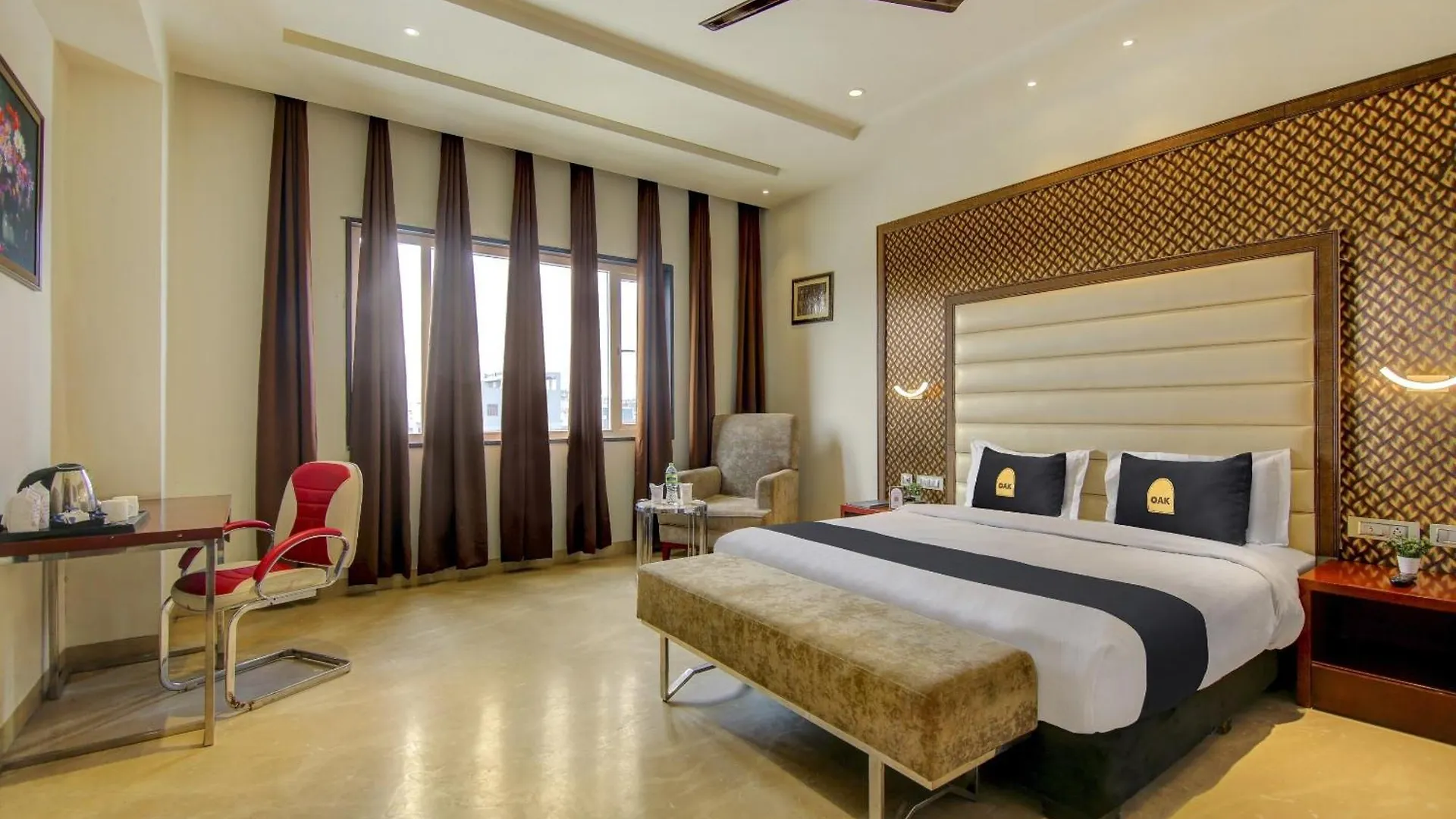 Townhouse Oak Hotel C Pearls Delhi